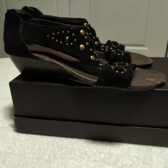 Rampage Wedge Sandals - Picture 3 of 6